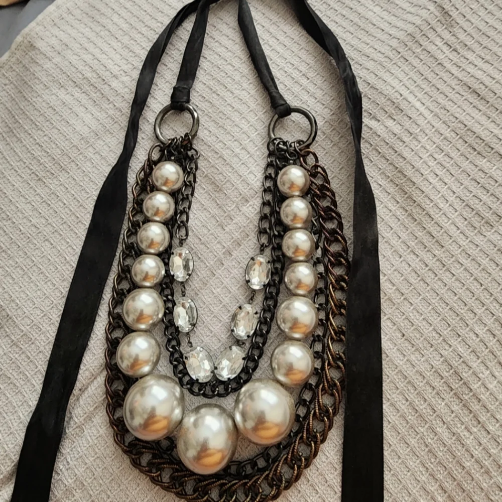 Multilayer Ribbon tie Necklace - Picture 3 of 3